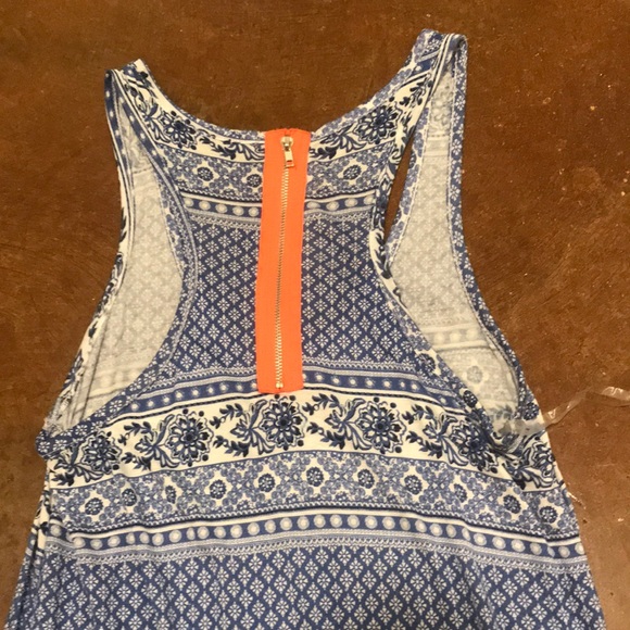 Rue 21 Razorback Tank - Picture 2 of 3